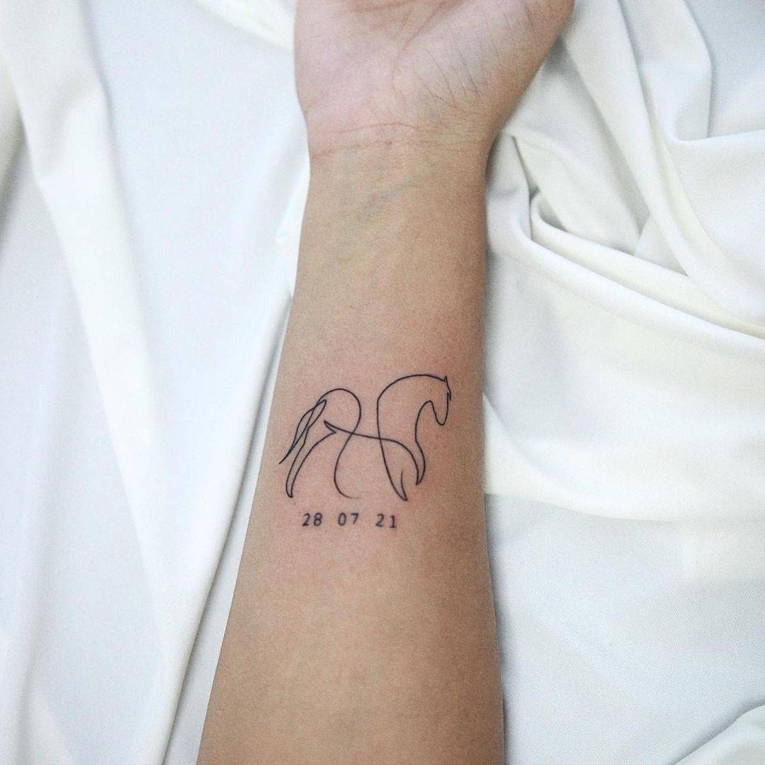 Simple horse tattoo ideas